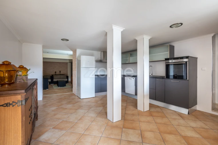 Moradia T6 para Venda em Santiago e São Simão de Litém e Albergaria dos Doze Foto 55