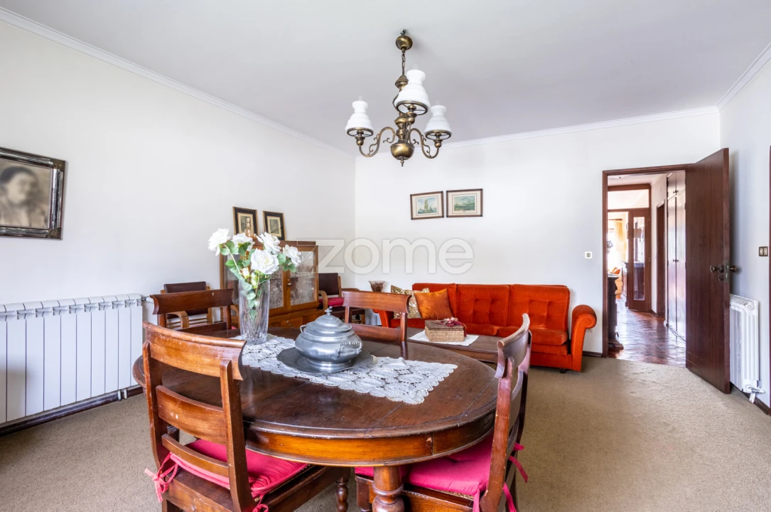 Moradia T6 para Venda em Santiago e São Simão de Litém e Albergaria dos Doze Foto 9