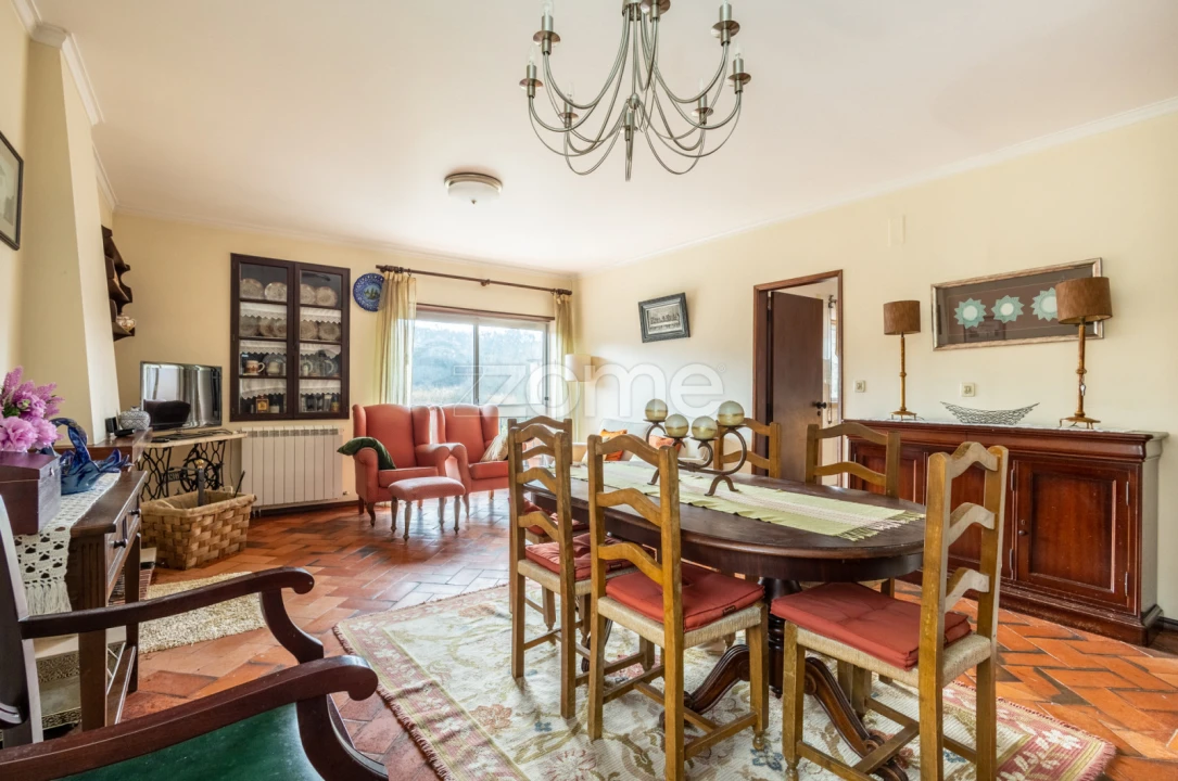 Moradia T6 para Venda em Santiago e São Simão de Litém e Albergaria dos Doze Foto 14