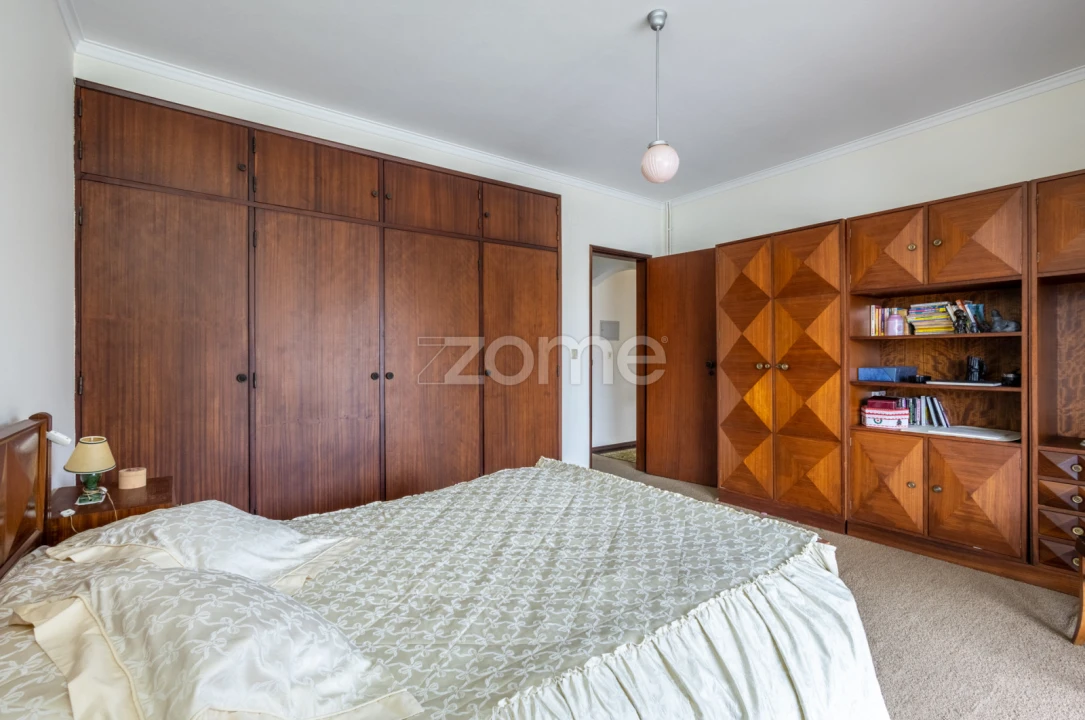 Moradia T6 para Venda em Santiago e São Simão de Litém e Albergaria dos Doze Foto 28