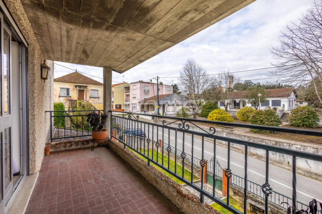 Moradia T6 para Venda em Santiago e São Simão de Litém e Albergaria dos Doze Foto 40