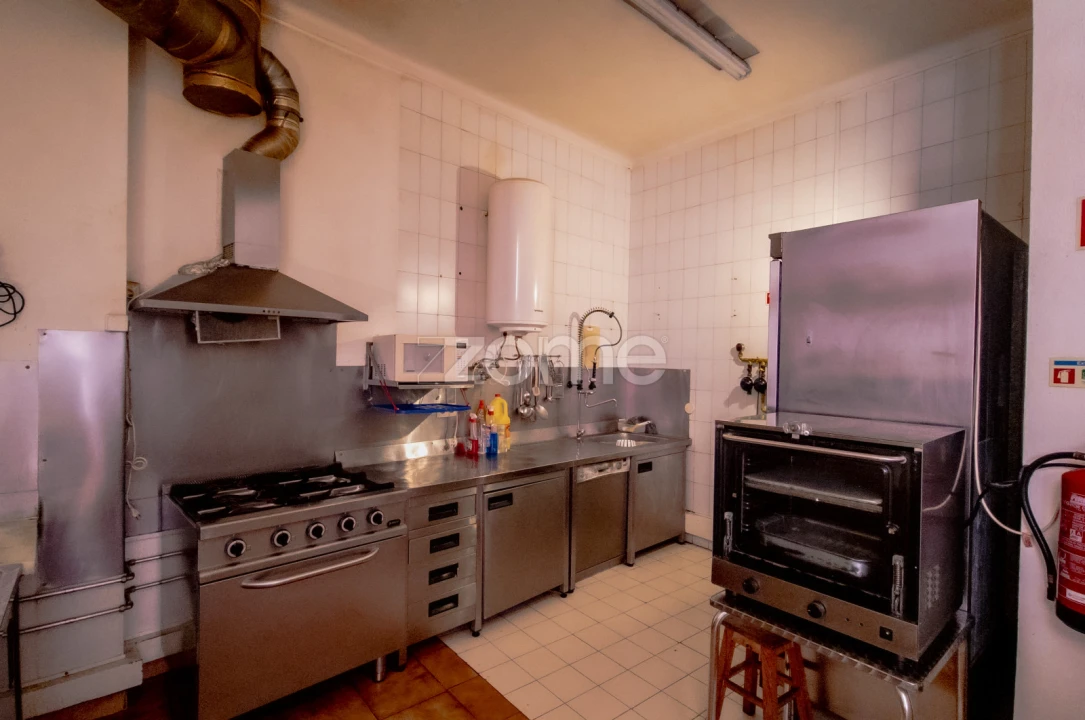 Negócio para Venda em Alcobaça e Vestiaria Foto 2