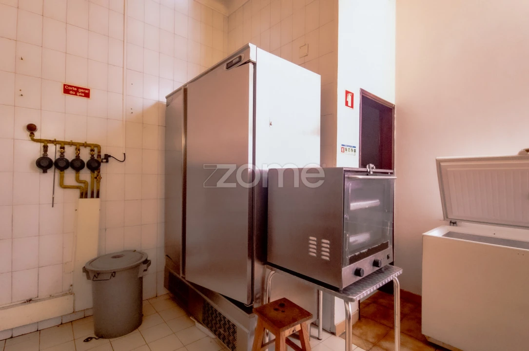 Negócio para Venda em Alcobaça e Vestiaria Foto 6