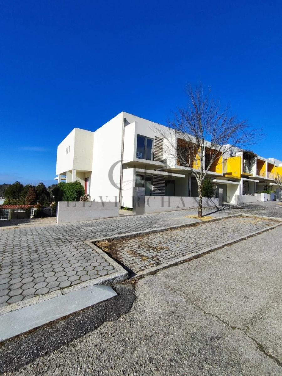 Moradia T5 para Venda em Pedroso e Seixezelo Foto 2