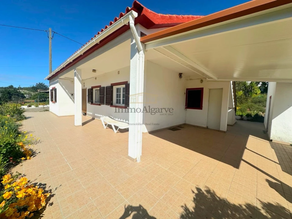 Moradia T3 para Venda em Alte Foto 2