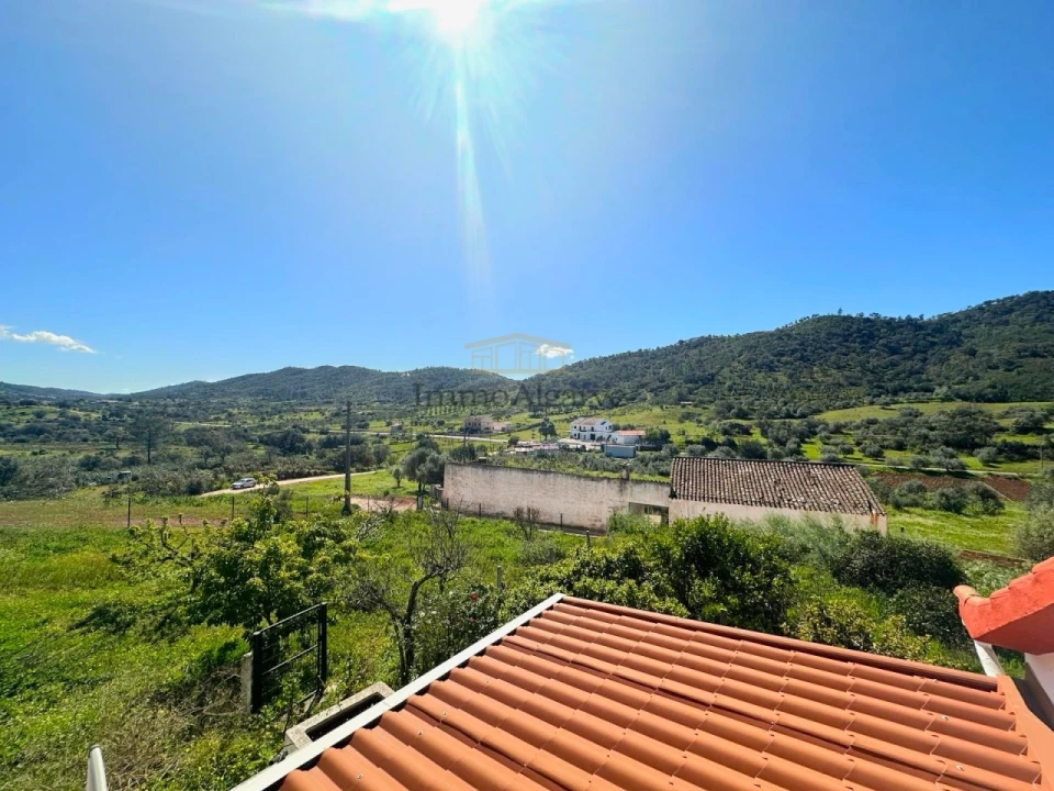 Moradia T3 para Venda em Alte Foto 11