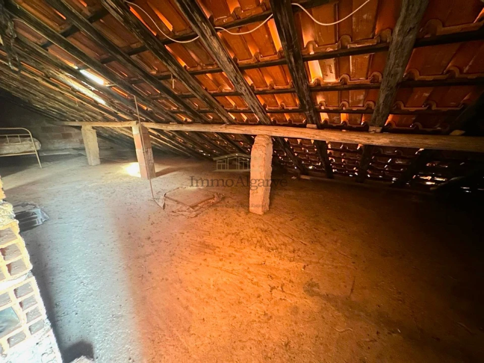 Moradia T3 para Venda em Alte Foto 16