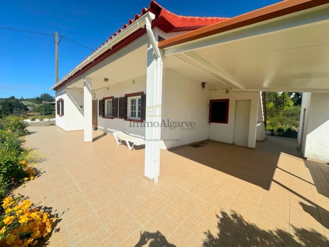 Moradia T3 para Venda em Alte Foto 2