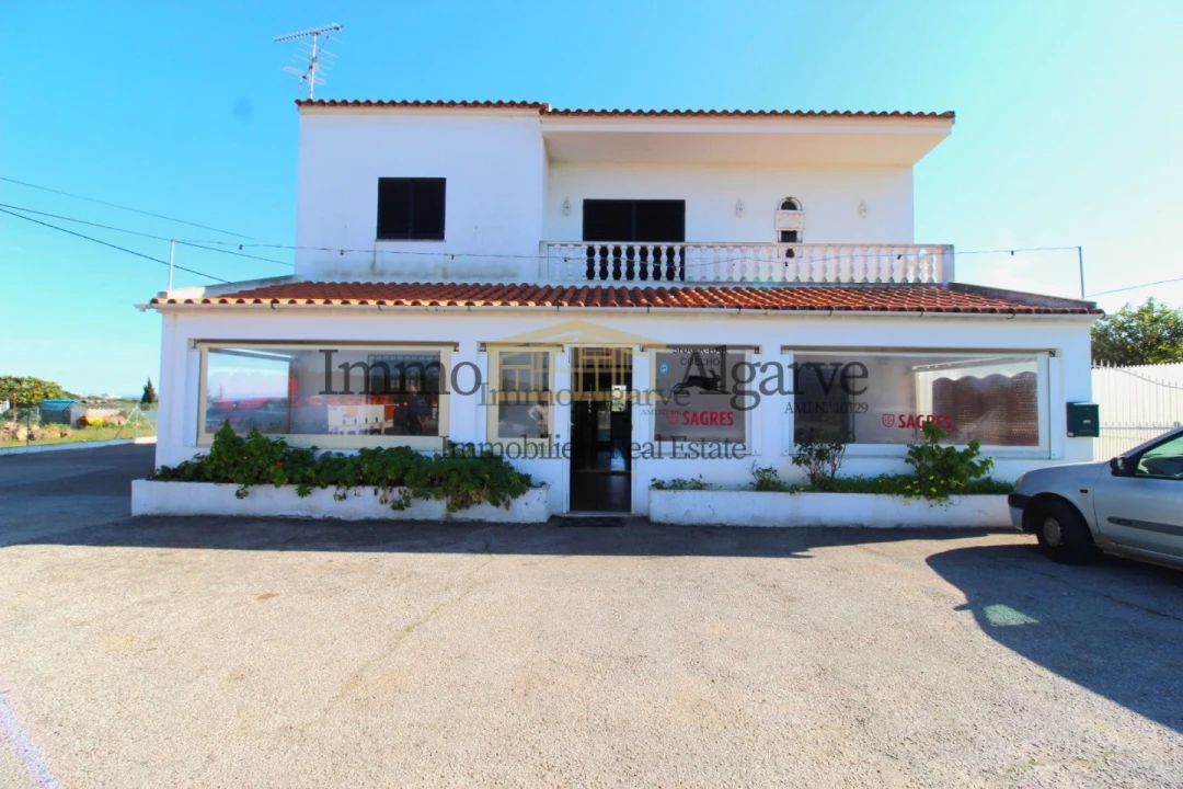 Moradia T2 para Venda em Albufeira e Olhos de Água Foto 1
