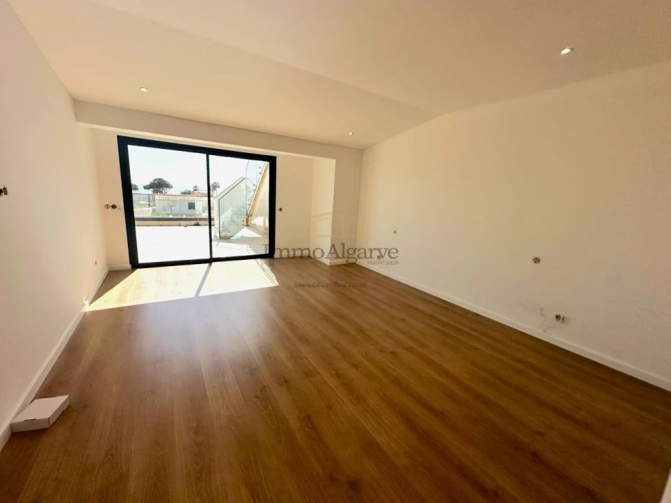 Moradia T5 para Venda em Guia Foto 39