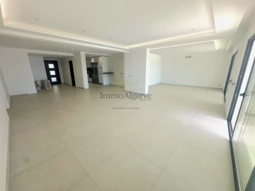 Moradia T5 para Venda em Guia