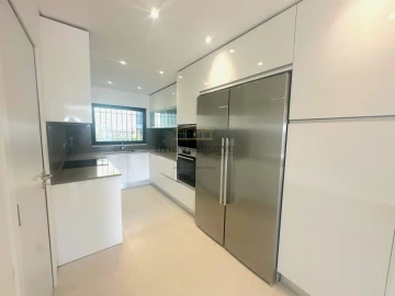 Moradia T5 para Venda em Guia
