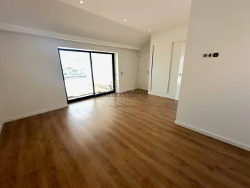 Moradia T5 para Venda em Guia
