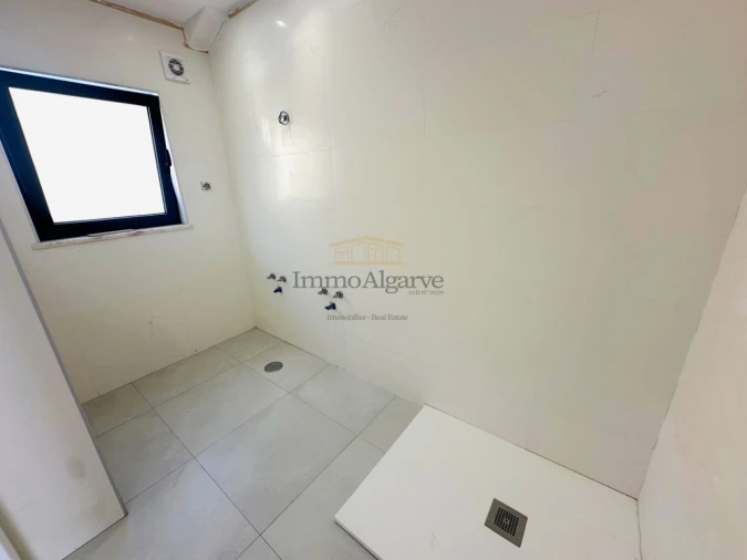 Moradia T5 para Venda em Guia Foto 41