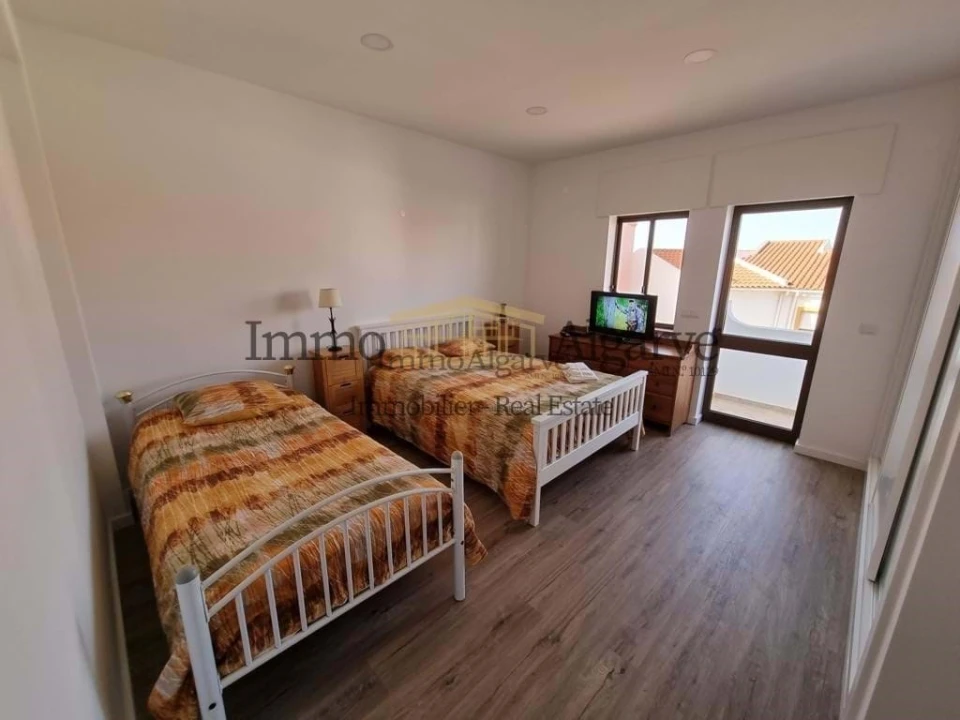 Apartamento T4 para Venda em Albufeira e Olhos de Água Foto 10