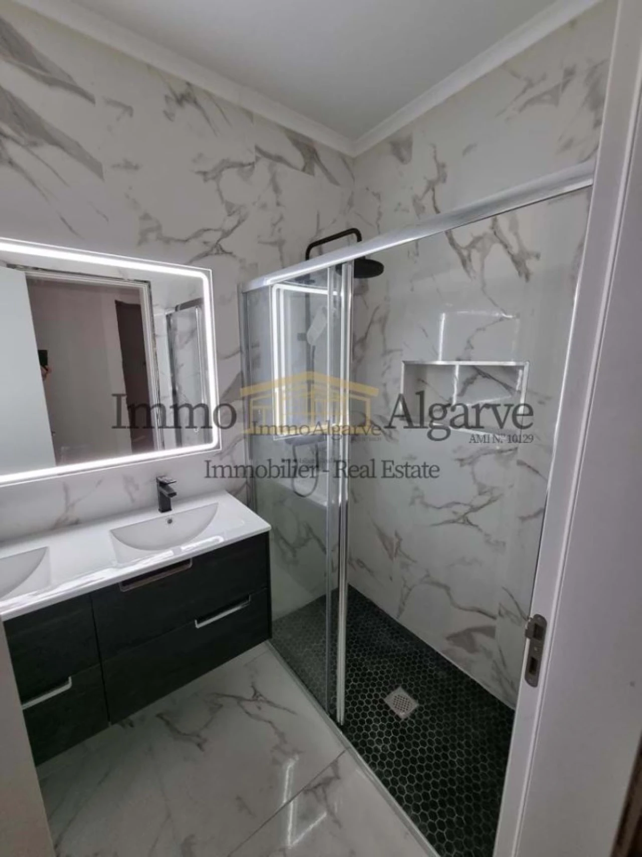 Apartamento T4 para Venda em Albufeira e Olhos de Água Foto 12