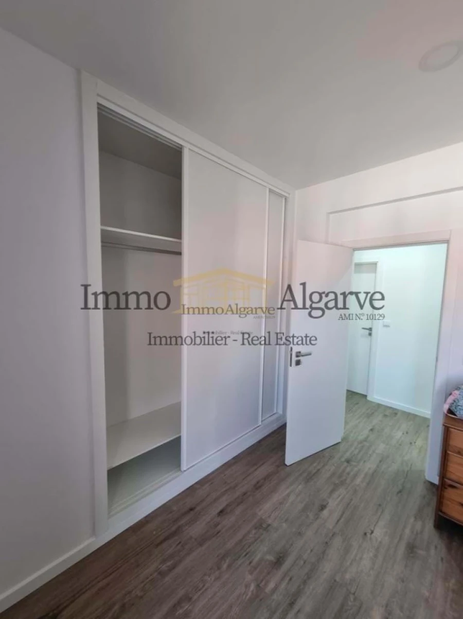 Apartamento T4 para Venda em Albufeira e Olhos de Água Foto 8