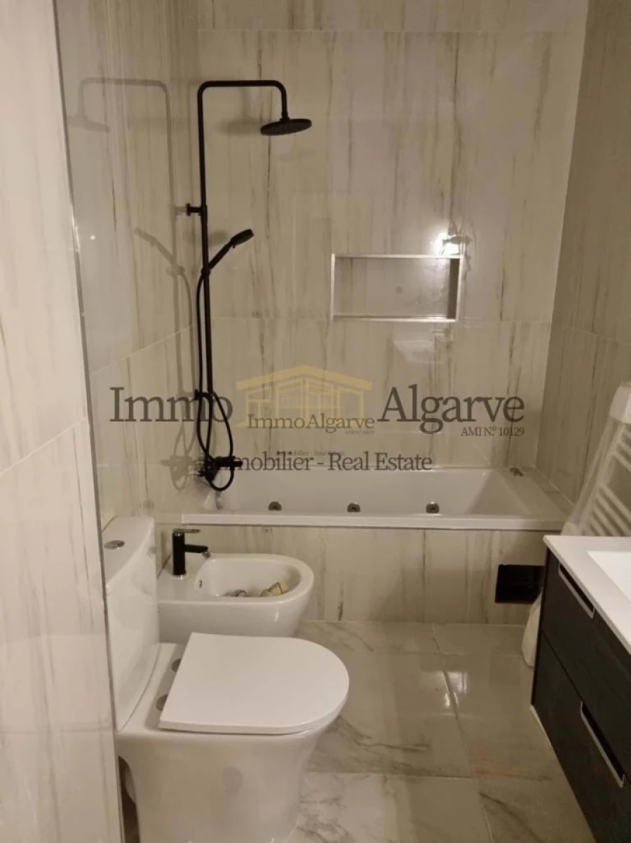 Apartamento T4 para Venda em Albufeira e Olhos de Água Foto 9