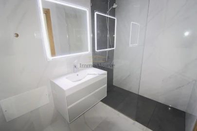 Apartamento T3 para Venda em Albufeira e Olhos de Água