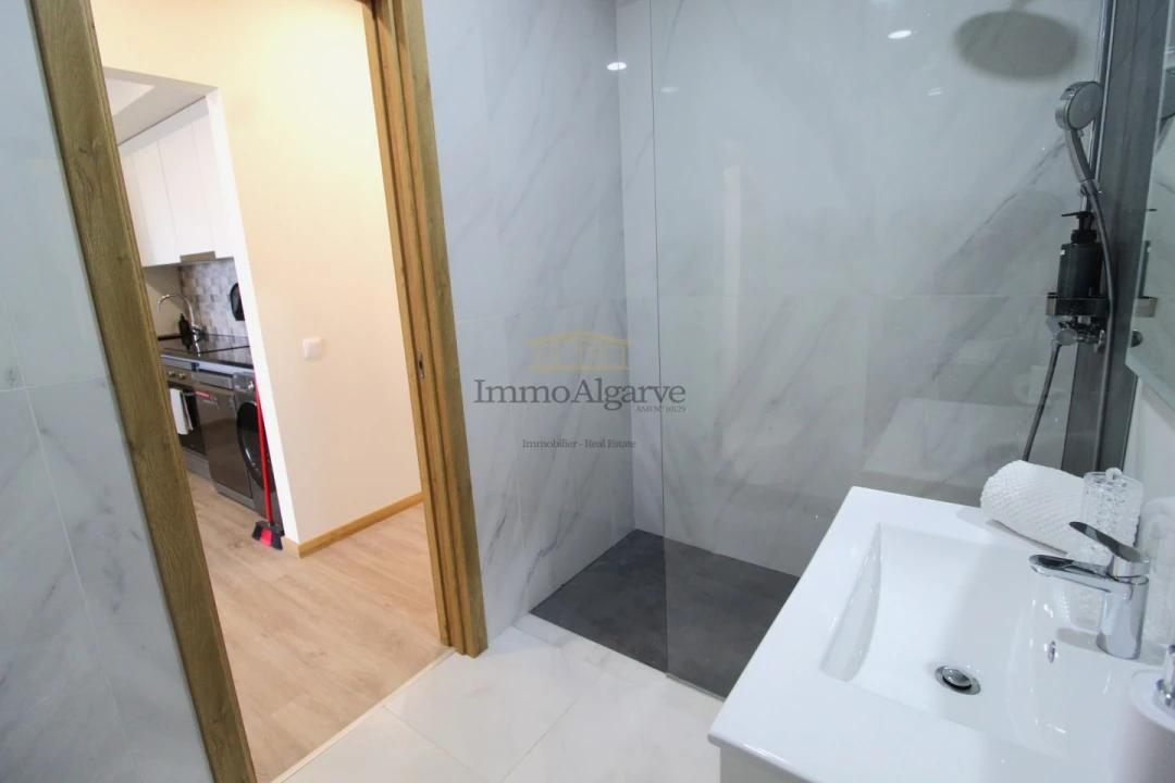 Apartamento T1 para Venda em Albufeira e Olhos de Água Foto 12