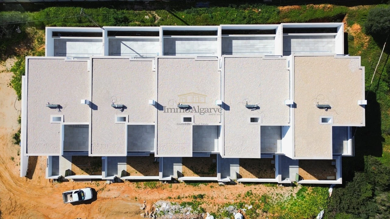 Moradia T3 para Venda em Armação de Pera Foto 7