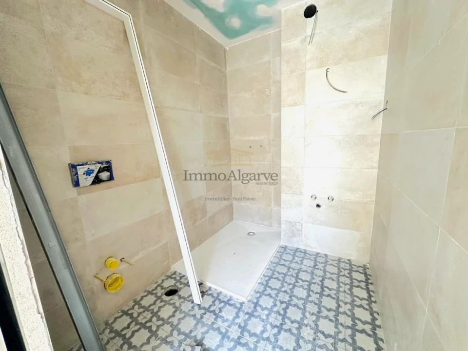 Moradia T3 para Venda em Armação de Pera Foto 26