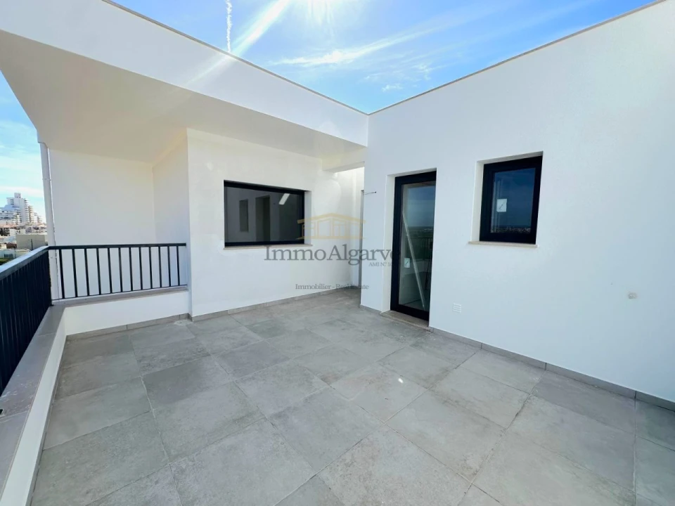 Moradia T3 para Venda em Armação de Pera Foto 27