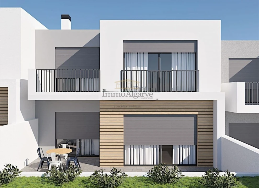Moradia T3 para Venda em Armação de Pera Foto 3