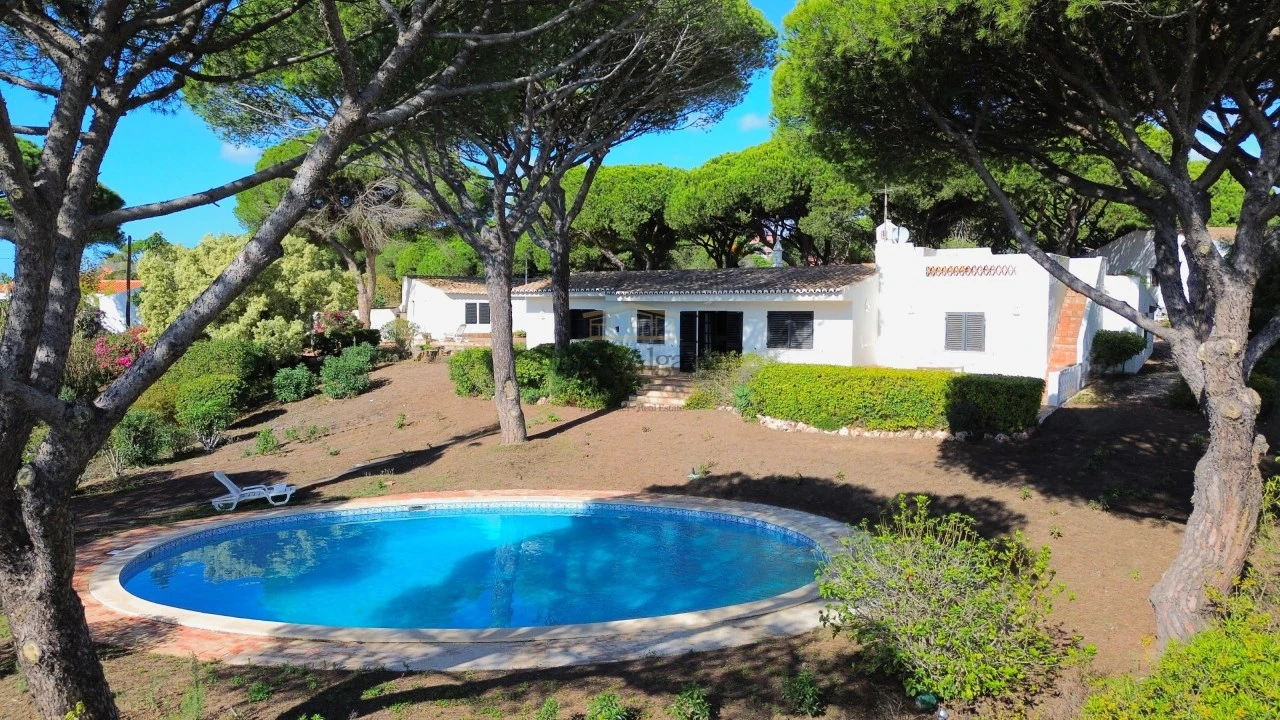 Moradia T5 para Venda em Albufeira e Olhos de Água Foto 2