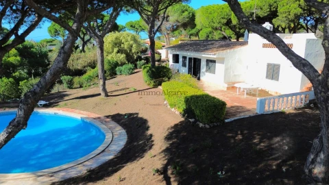 Moradia T5 para Venda em Albufeira e Olhos de Água