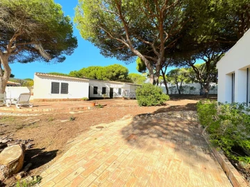 Moradia T5 para Venda em Albufeira e Olhos de Água