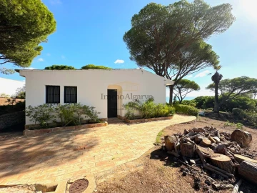 Moradia T5 para Venda em Albufeira e Olhos de Água