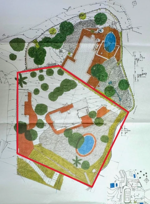 Moradia T5 para Venda em Albufeira e Olhos de Água