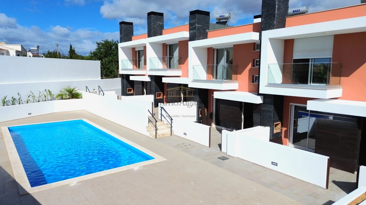 Quinta T3 para Venda em Albufeira e Olhos de Água Foto 1