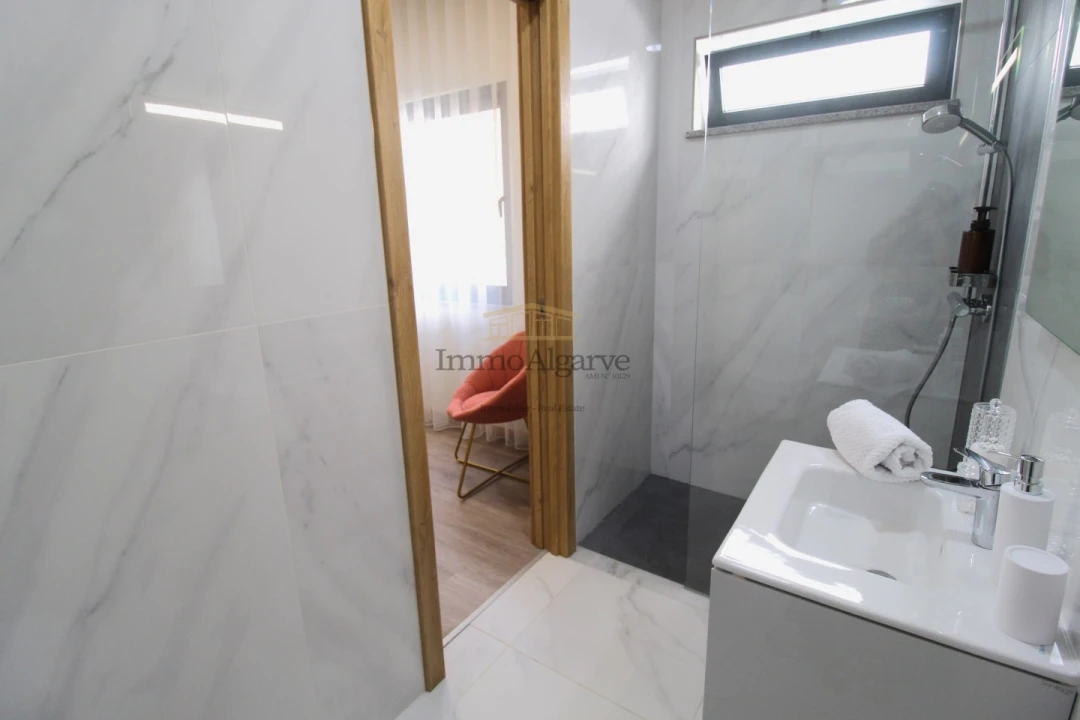 Apartamento T2 para Venda em Albufeira e Olhos de Água Foto 9