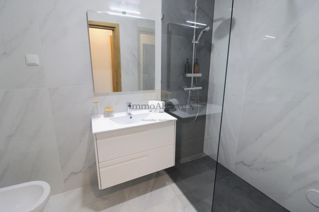Apartamento T2 para Venda em Albufeira e Olhos de Água Foto 13