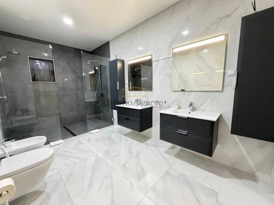 Apartamento T2 para Venda em Albufeira e Olhos de Água Foto 23