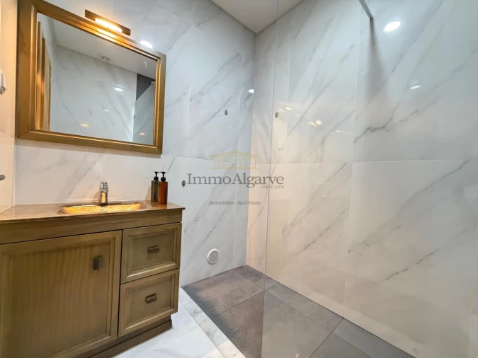 Apartamento T2 para Venda em Albufeira e Olhos de Água Foto 36