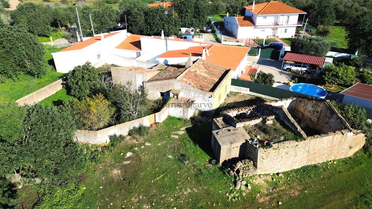Terreno Misto para Venda em Ferreiras Foto 1