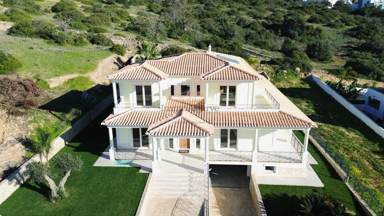 Moradia T4 para Venda em Albufeira e Olhos de Água Foto 7