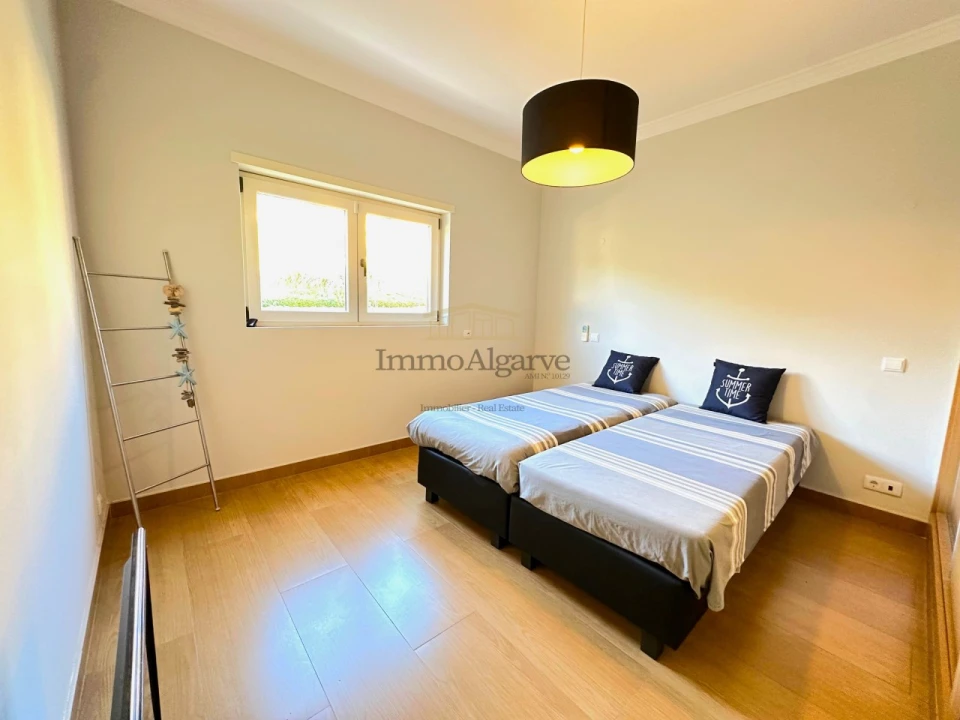 Moradia T4 para Venda em Albufeira e Olhos de Água Foto 38