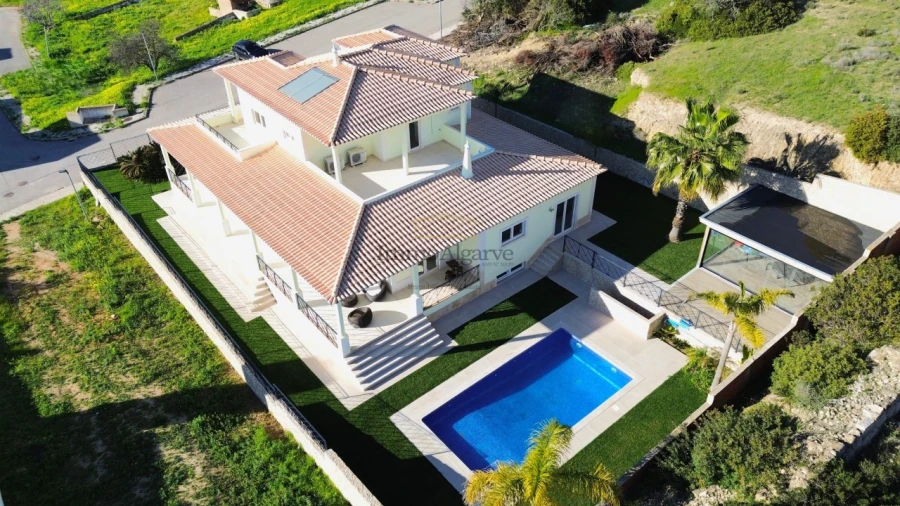 Moradia T4 para Venda em Albufeira e Olhos de Água Foto 4