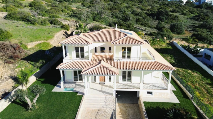 Moradia T4 para Venda em Albufeira e Olhos de Água Foto 7