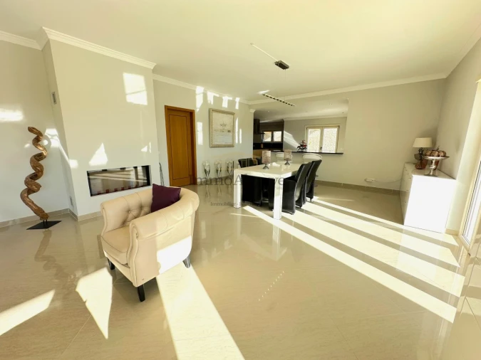 Moradia T4 para Venda em Albufeira e Olhos de Água Foto 15