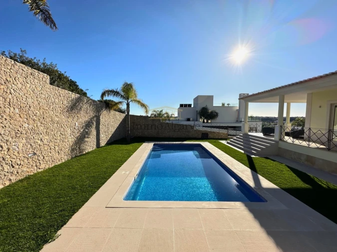 Moradia T4 para Venda em Albufeira e Olhos de Água Foto 29