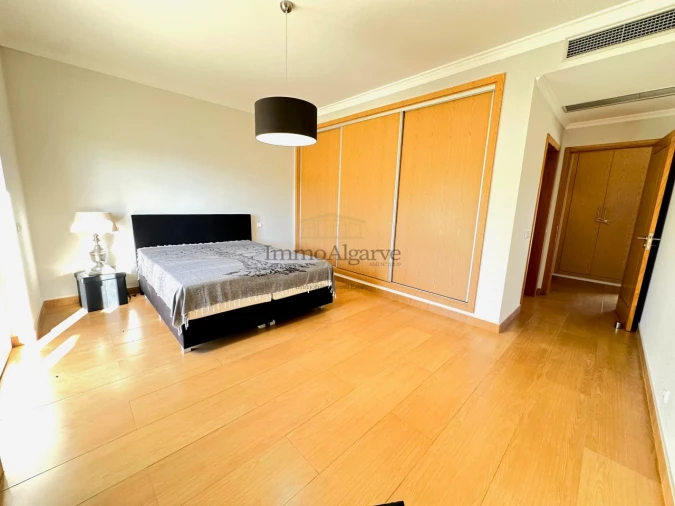 Moradia T4 para Venda em Albufeira e Olhos de Água Foto 49