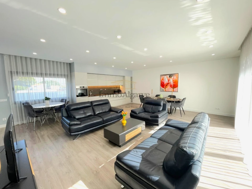 Moradia T3 para Venda em Albufeira e Olhos de Água Foto 4