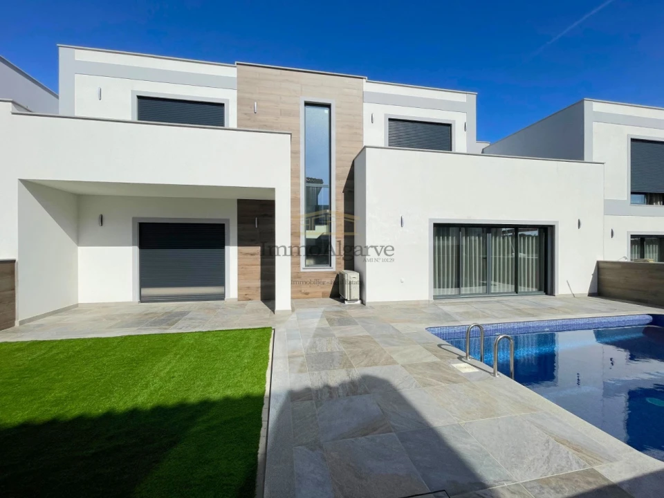 Moradia T3 para Venda em Albufeira e Olhos de Água Foto 1