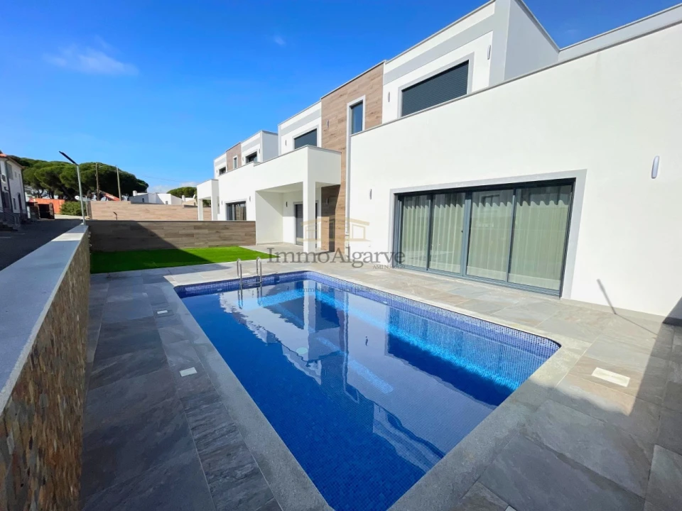 Moradia T3 para Venda em Albufeira e Olhos de Água Foto 3