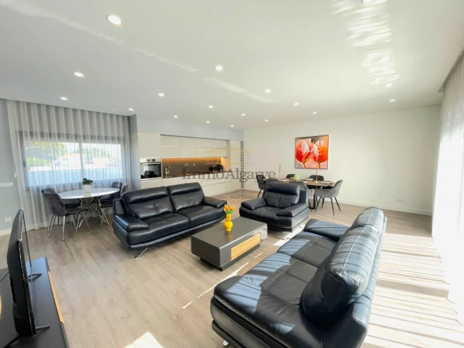 Moradia T3 para Venda em Albufeira e Olhos de Água Foto 6